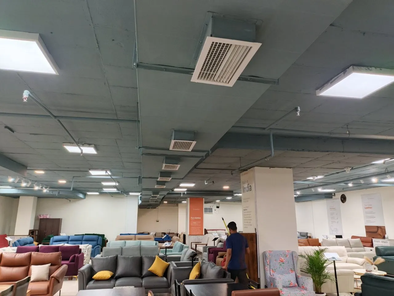 Commercial Showroom Flush False-Ceiling Grille Network