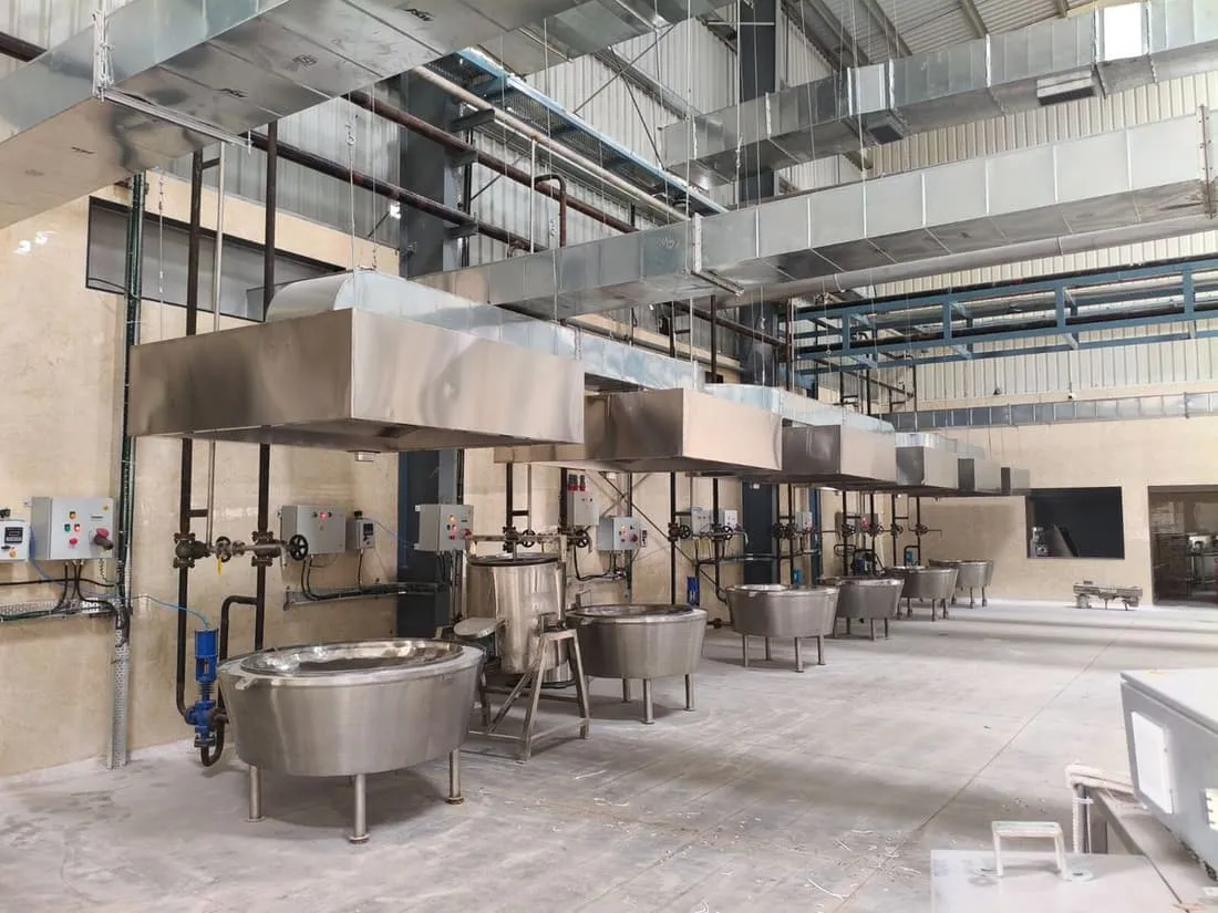 Food-Grade SS 304 Extraction Hoods over Processing Vats