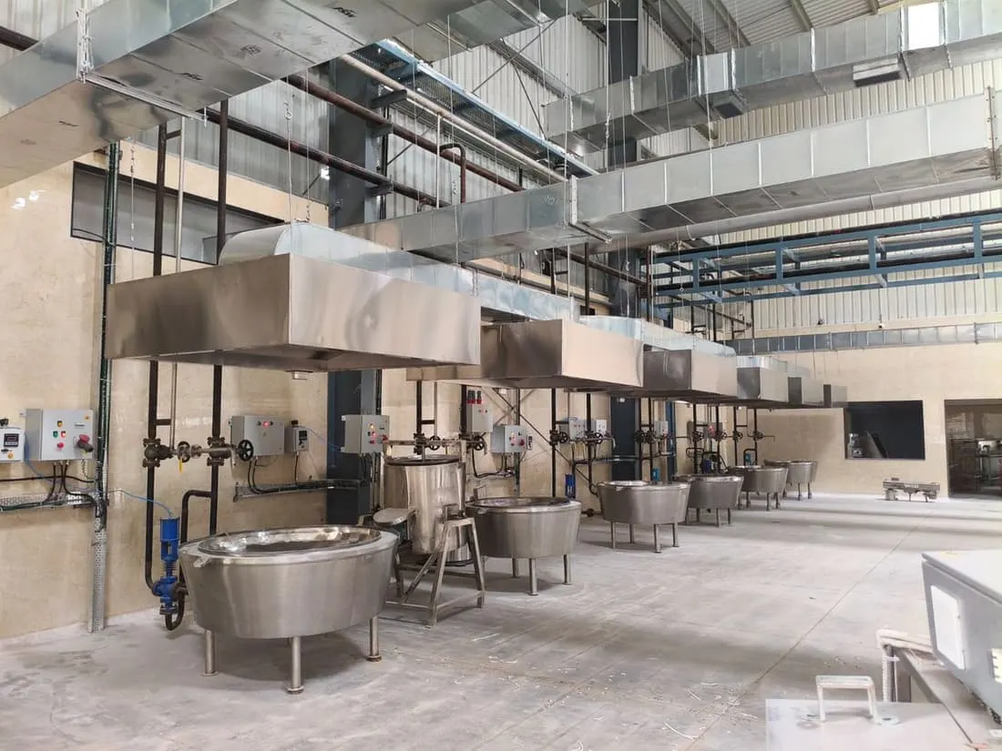 Food-Grade SS 304 Extraction Hoods over Processing Vats