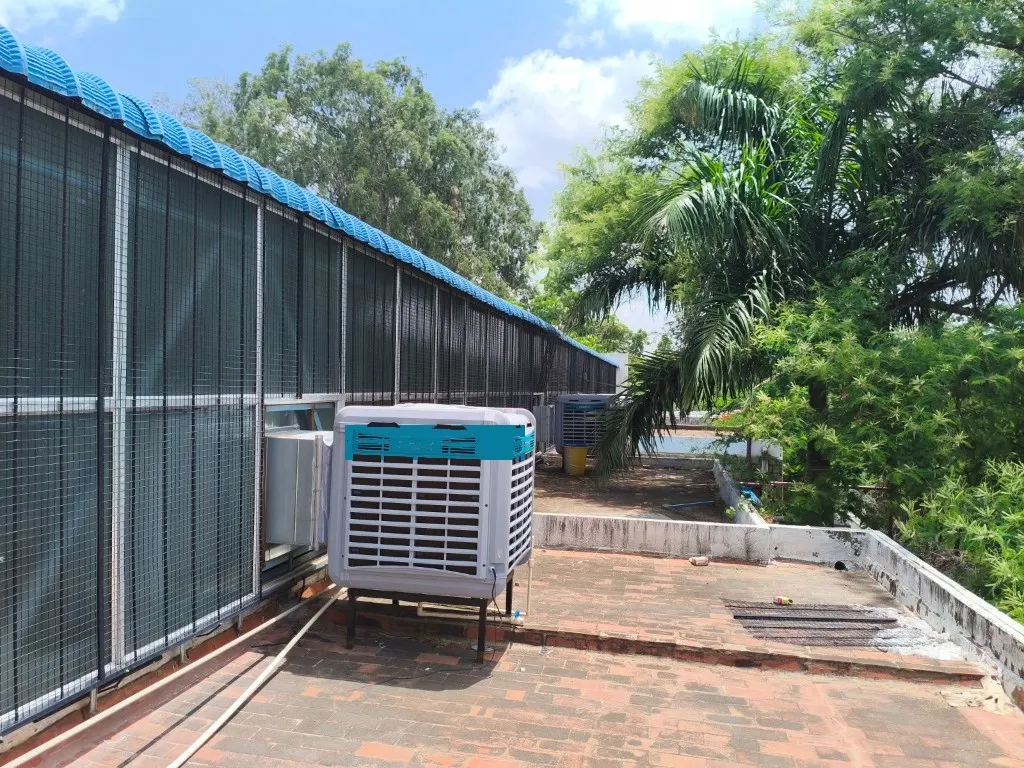 Terrace-Mounted Evaporative Cooler for Corporate Office Floor