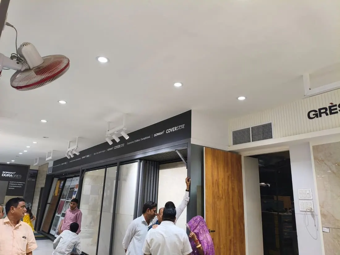 Linear Ceiling Diffusers in Architectural Experience Store